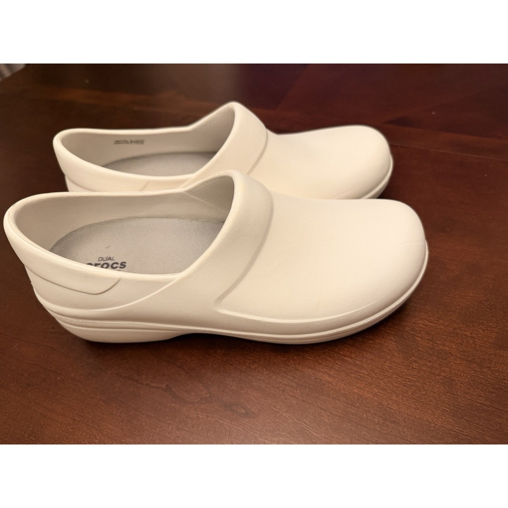 Crocs Women's Neria Pro II Clog Size 10 White Nursing Rubber Medical